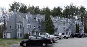 Hanover Woods in Hanover, MA - Foto de edificio - Building Photo