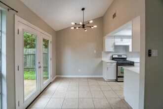 12103 Grey Rock Ln in Austin, TX - Building Photo - Building Photo