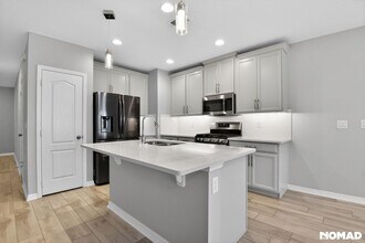 242 Evertree Loop in Sanford, FL - Foto de edificio - Building Photo