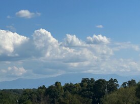 141 James Way in Dandridge, TN - Building Photo