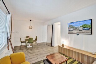 1239 NE 15th Ave in Fort Lauderdale, FL - Building Photo