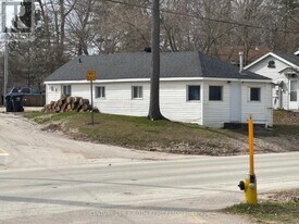 397 Mosley St in Wasaga Beach, ON - Building Photo