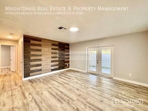 6910 Soledad Ct in Tampa, FL - Building Photo - Building Photo