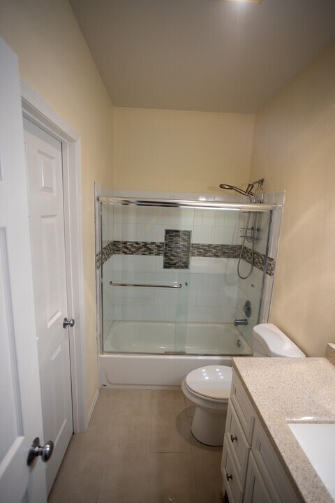 8922 345th St Ct S in Roy, WA - Building Photo