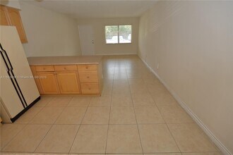 1120 102nd St in Bay Harbor Islands, FL - Building Photo - Building Photo