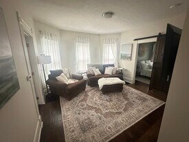 47 W Gibson St, Unit 47 W Gibson in Canandaigua, NY - Building Photo