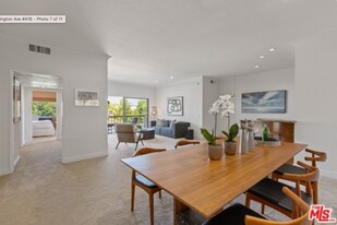 612 S Barrington Ave, Unit 416 in Los Angeles, CA - Building Photo