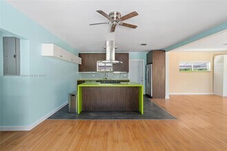 1600 NE 110th Terrace in Miami, FL - Building Photo - Building Photo