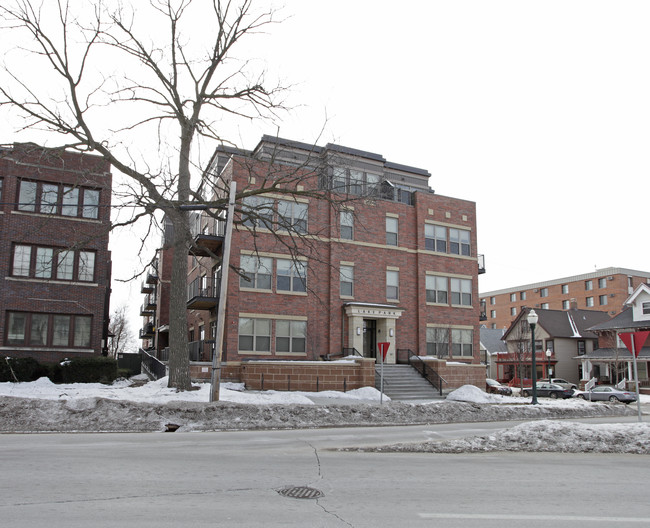 Lake Park in Madison, WI - Building Photo - Building Photo