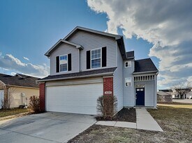 4322 Village Bend Dr in Indianapolis, IN - Building Photo