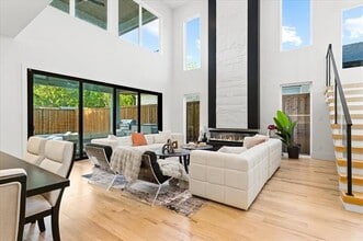 4915 W University Blvd in Dallas, TX - Building Photo - Building Photo