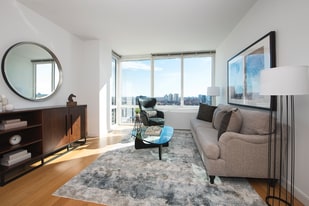 61-55 Junction Blvd in Queens, NY - Building Photo