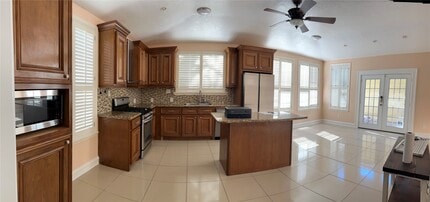 5315 Poinciana Dr in Houston, TX - Building Photo - Building Photo