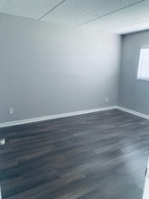 6525 Deeb St in Port Richey, FL - Foto de edificio - Building Photo