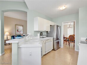 9071 Las Maderas Dr in Bonita Springs, FL - Foto de edificio - Building Photo