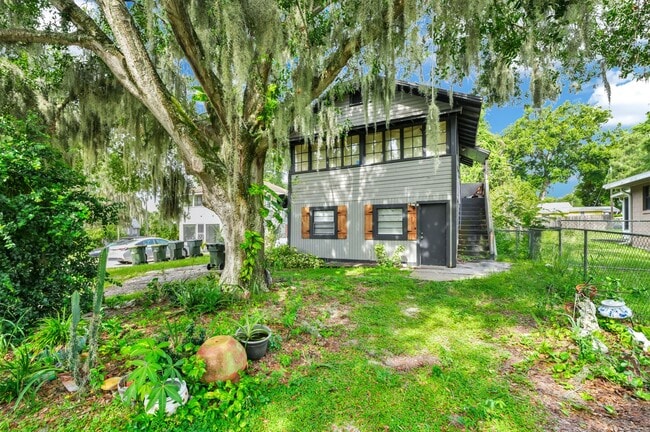 property at 634 4th St