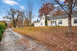 5 Van Crest Ln in Florissant, MO - Building Photo - Building Photo