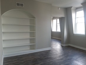 The Lofts on 10th in Covington, KY - Building Photo - Interior Photo