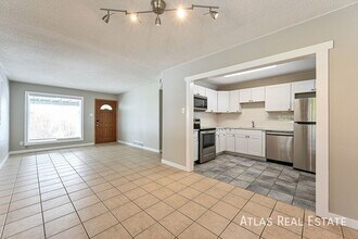 916 Victor St in Aurora, CO - Building Photo - Building Photo