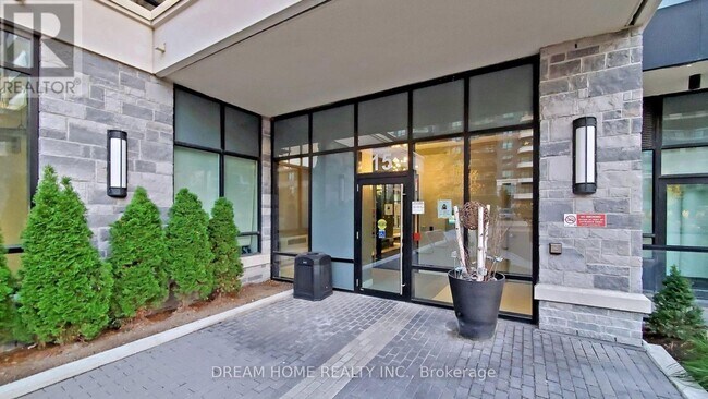 15 Water Walk Dr in Markham, ON - Building Photo - Building Photo