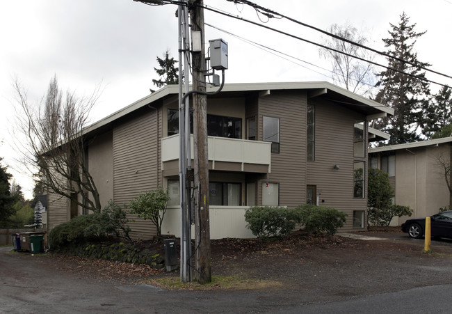 Shields Apartments in Seattle, WA - Building Photo - Building Photo