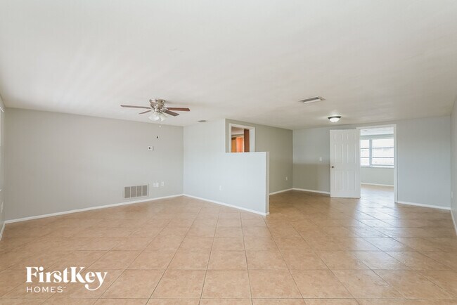 7915 Foxbloom Dr photo'