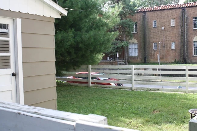 521 S Fess Ave in Bloomington, IN - Foto de edificio - Building Photo