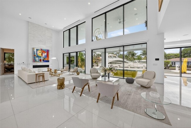 property at 401 Lido Dr