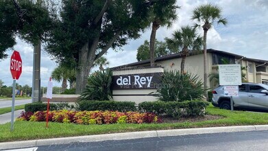 6118 Curry Ford Rd in Orlando, FL - Building Photo - Building Photo