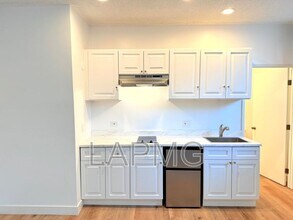 804 A Princeton St in Santa Monica, CA - Building Photo - Building Photo