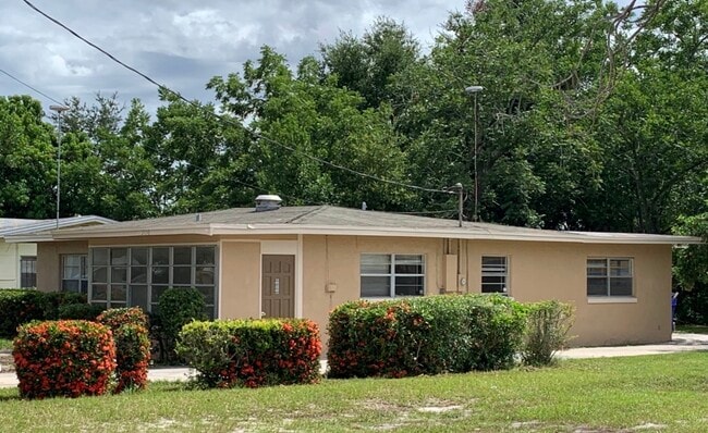 2150 5th St NE in Winter Haven, FL - Building Photo - Building Photo
