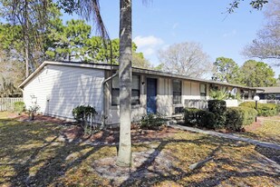 Palm Place in Sarasota, FL - Building Photo
