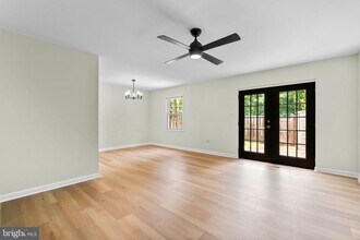 16 Cornerwood Ct in Gaithersburg, MD - Building Photo - Building Photo