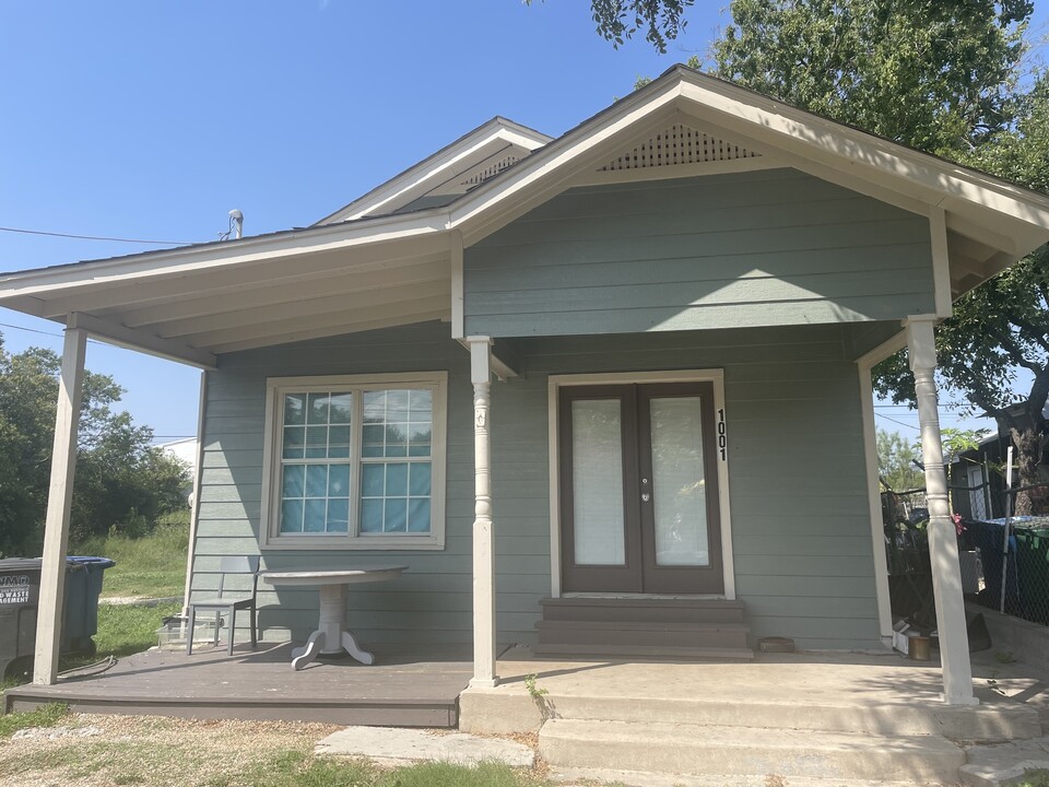 1001 Capitol Ave in San Antonio, TX - Foto de edificio