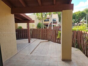 311 W Park Dr in Miami, FL - Building Photo - Building Photo