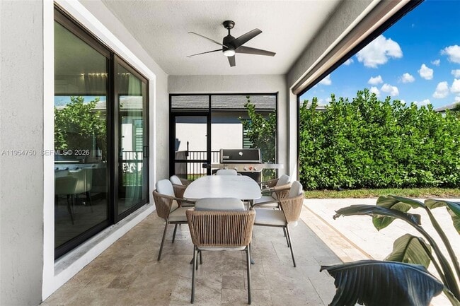 4642 Pinehurst Trl W in Oakland Park, FL - Building Photo - Building Photo