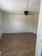 4450 SW 67th Ave in Miami, FL - Building Photo - Building Photo