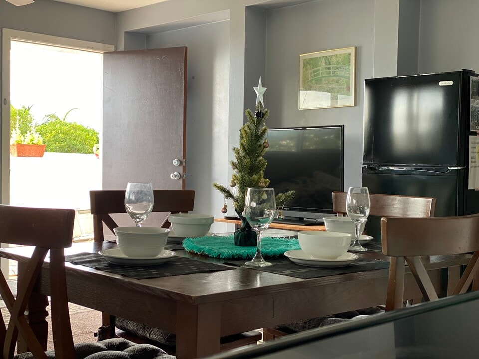 2012 St Louis Dr, Unit 2 in Honolulu, HI - Building Photo