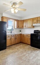 6632 Errick Rd, Unit Right side in North Tonawanda, NY - Foto de edificio - Building Photo