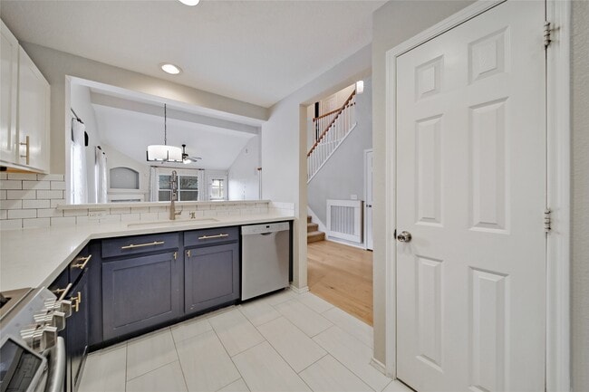 property at 5802 Spring Sunrise Dr