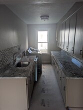 209 Ingleside Ave, Unit 2nd Floor in Worcester, MA - Foto de edificio - Building Photo
