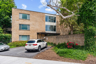 Cleveland Terrace Condominiums in Washington, DC - Building Photo - Building Photo