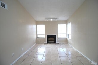 7806 Calahan Pl in Pensacola, FL - Building Photo - Building Photo