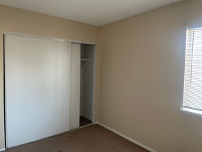 6277 W Washington Ave in Las Vegas, NV - Building Photo - Building Photo