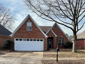 8289 Clubview Dr in Olive Branch, MS - Building Photo