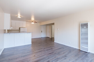 The Majestic Apartments in Hayward, CA - Building Photo - Interior Photo