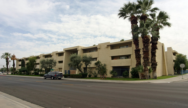 Park View Apartments in Indio, CA - Building Photo - Building Photo