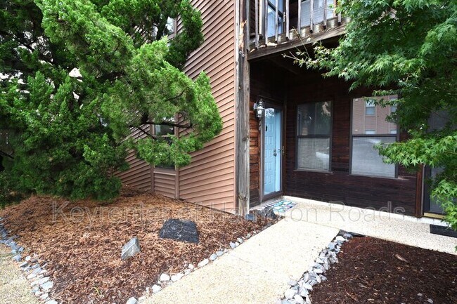 8530 Tidewater Dr in Norfolk, VA - Building Photo - Building Photo