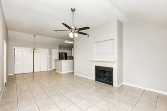 6710 Silver Sage Dr in Fort Worth, TX - Building Photo - Building Photo
