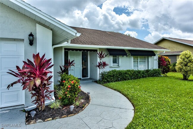 1614 Forest Lakes Blvd in Naples, FL - Building Photo - Building Photo